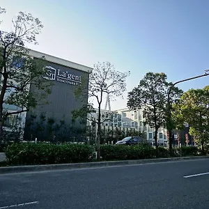 La'gent Bay 3*, Ōsaka Japon